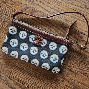 Dooney & Bourke Pittsburgh Steelers Wristlet Purse NFL Logo Print Brown Leather